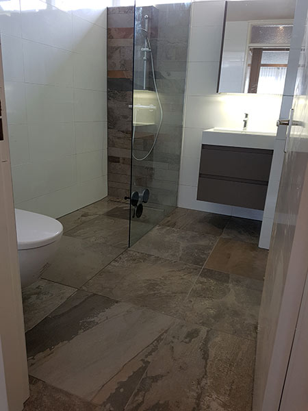 https://www.badkamerstotaal.nl/wp-content/uploads/2016/11/01badkamer.jpg