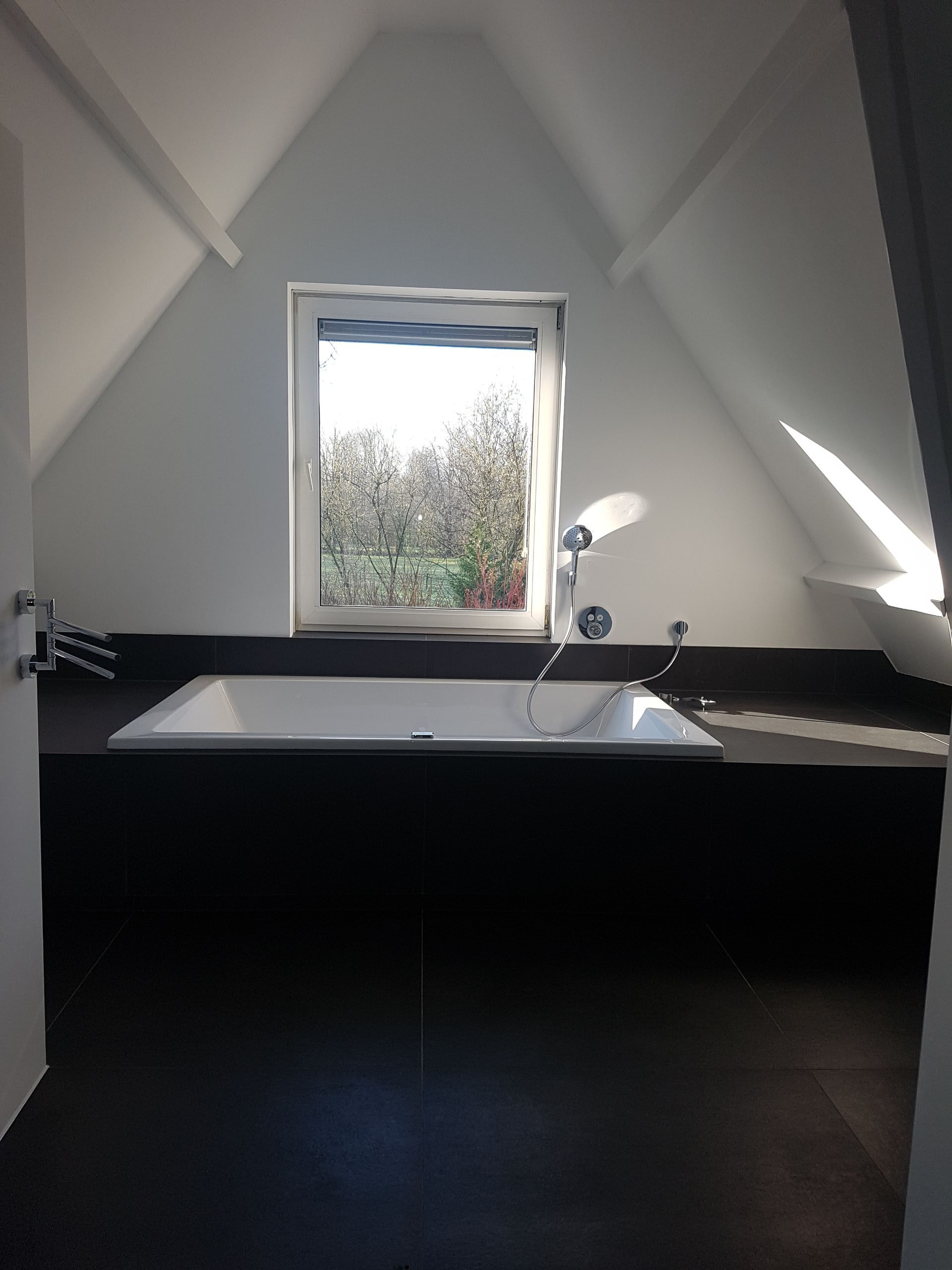 https://www.badkamerstotaal.nl/wp-content/uploads/2019/10/20170328_090831-e1570475817702.jpg
